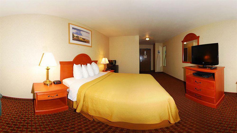 Spark By Hilton Sheridan Extérieur photo