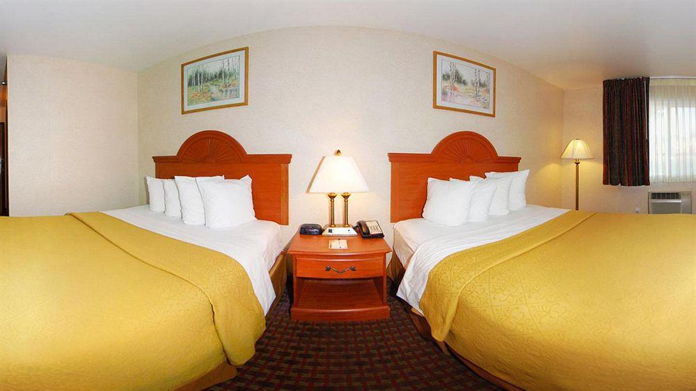 Spark By Hilton Sheridan Extérieur photo