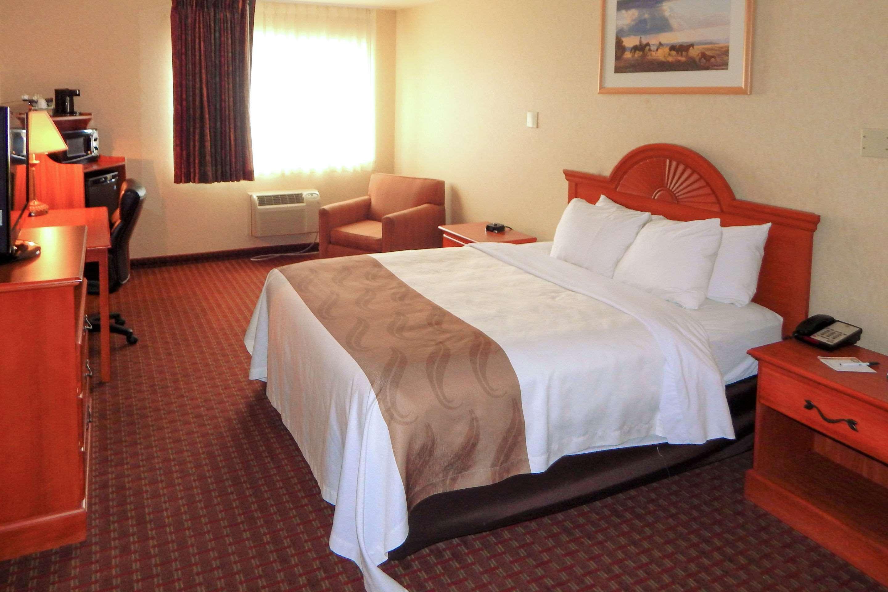 Spark By Hilton Sheridan Extérieur photo