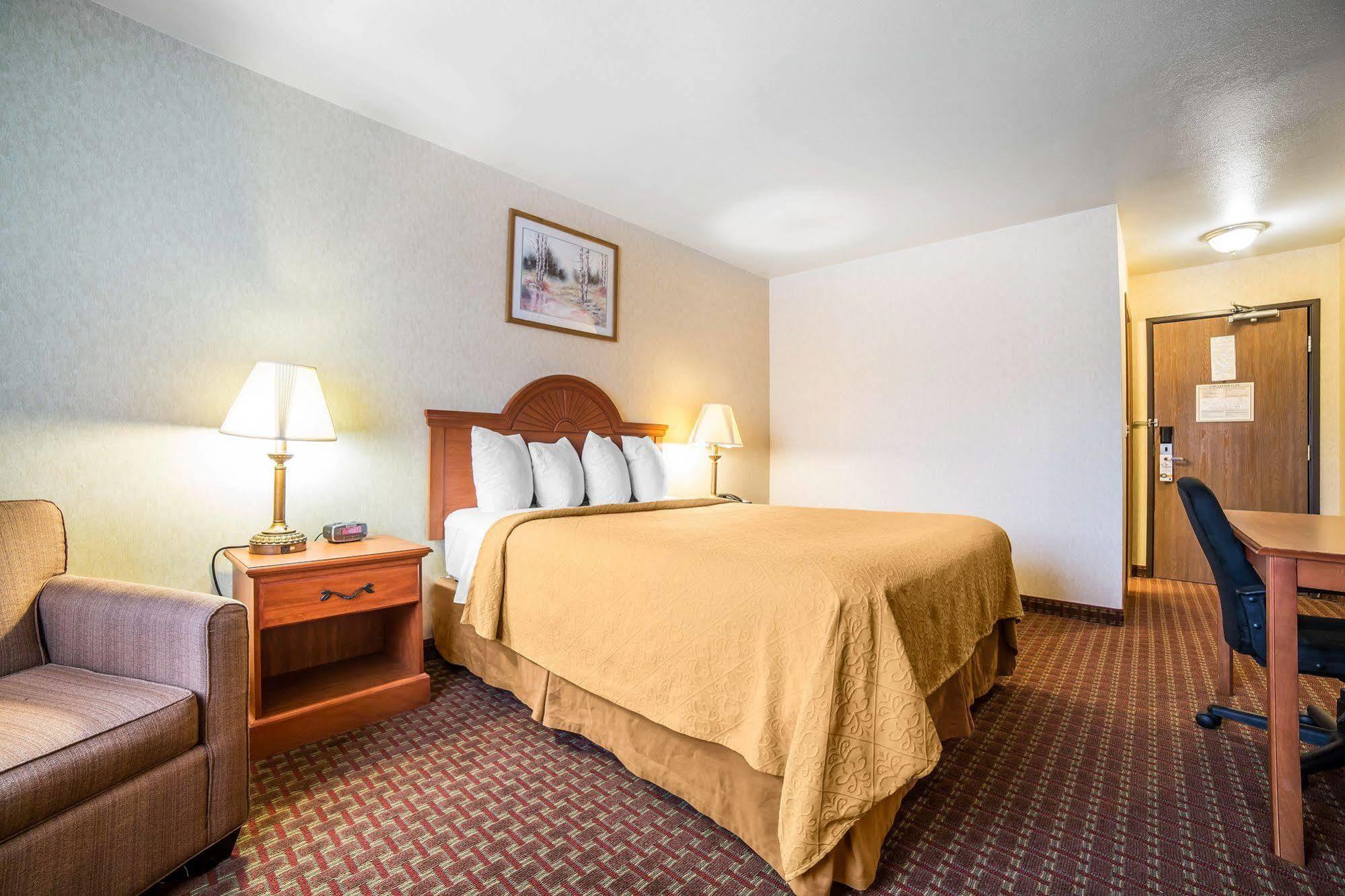 Spark By Hilton Sheridan Extérieur photo
